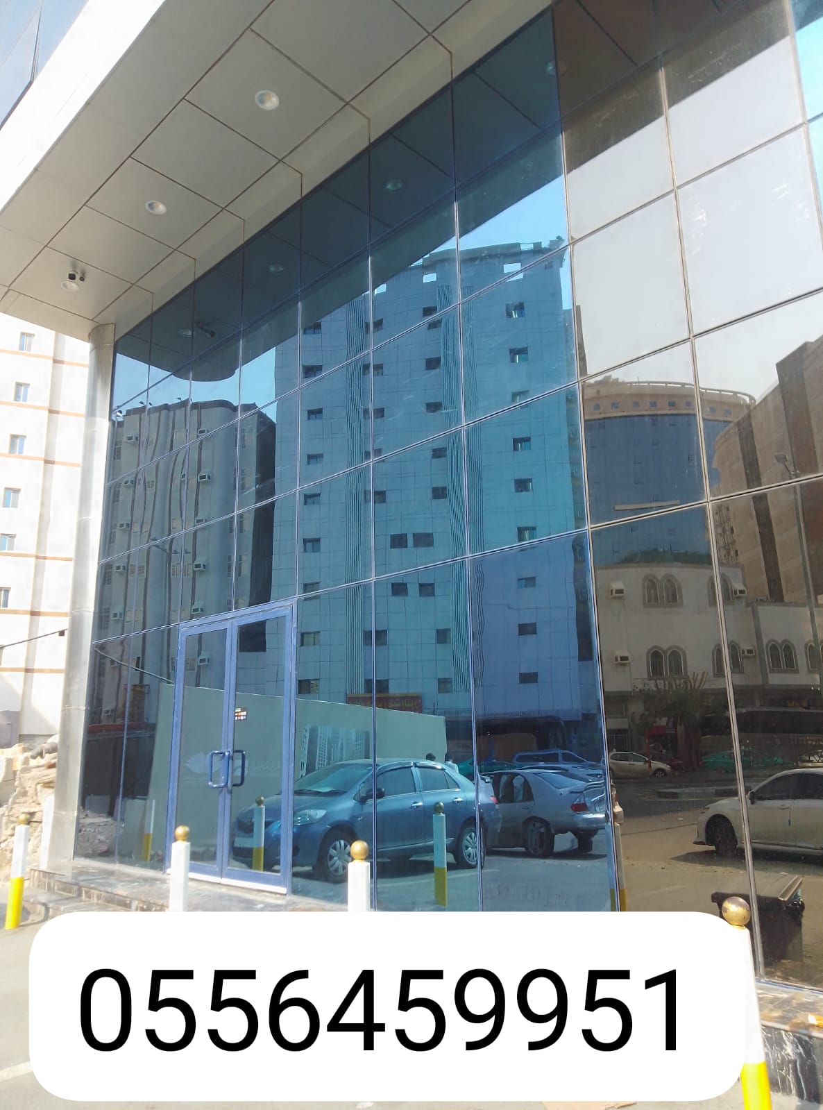 مشروع من أعمال زجاج وسكريت والمنيوم واستريكشر